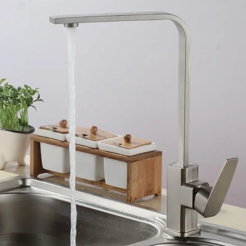 Elegantna Slavina za Sudoperu – Inox Kuhinjska Slavina Premium Kvaliteta