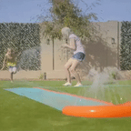 Veliki Naduvavajući Vodeni Tobogan sa Prskalicama – Slip and Slide za Decu i Odrasle | Vodeni Park za Dvorište i Baštu