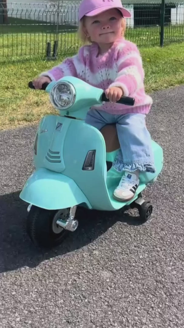 Električna Vespa za Decu na Akumulator – Bezbedan Skuter za Mališane
